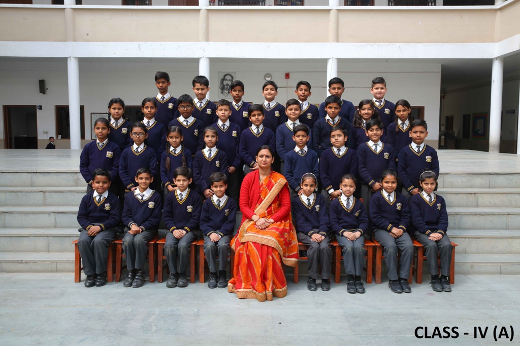 Class Photo for Classes (IV-to-VI)