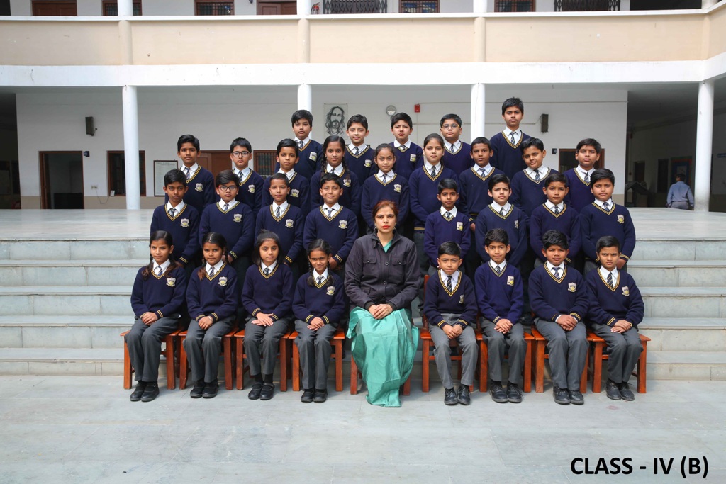 Class Photo for Classes (IV-to-VI)