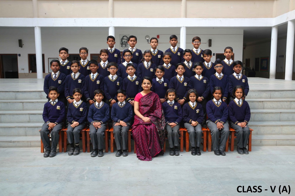 Class Photo for Classes (IV-to-VI)