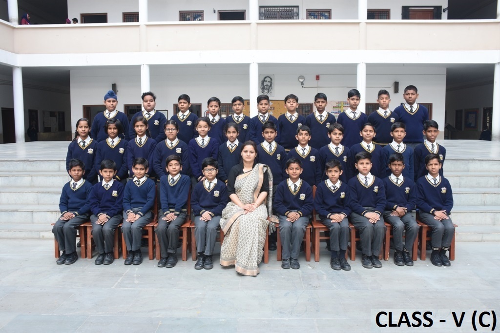 Class Photo for Classes (IV-to-VI)